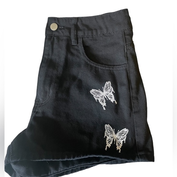 Shein Jean Shorts. Zip up. Black with butterflies. Size Small. - Picture 4 of 5